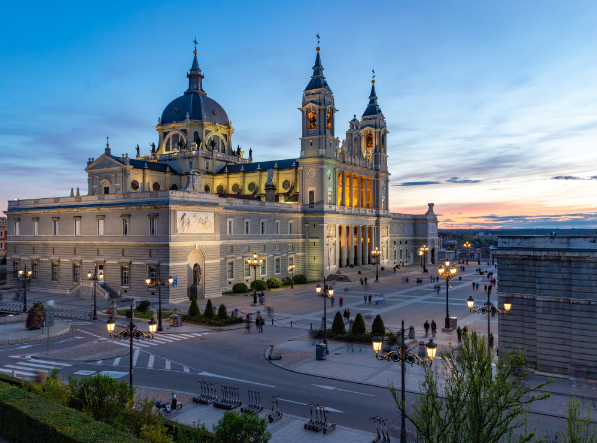 İSPANYA & ENDÜLÜS TURU 6 Gece 7 Gün (Madrid Gidiş-Barselona Dönüş) - 4